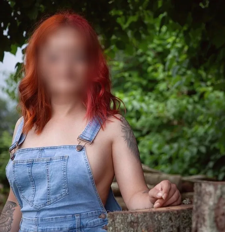 Ela, 33