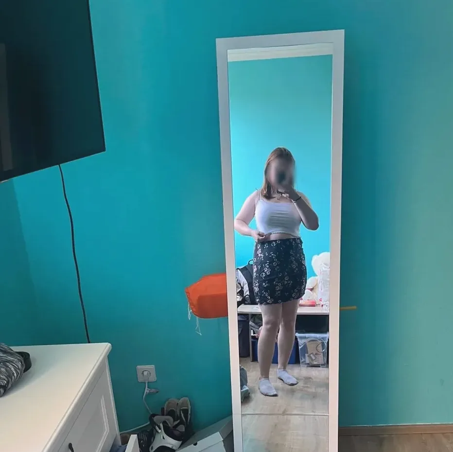 Elena, 18