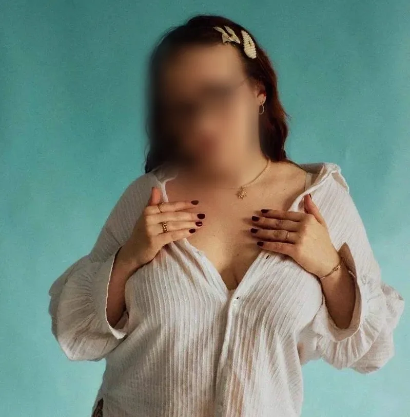 Jacqueline, 21