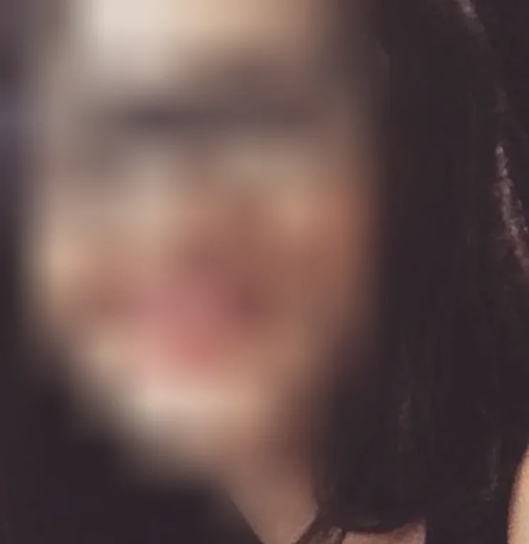 Luisa, 25