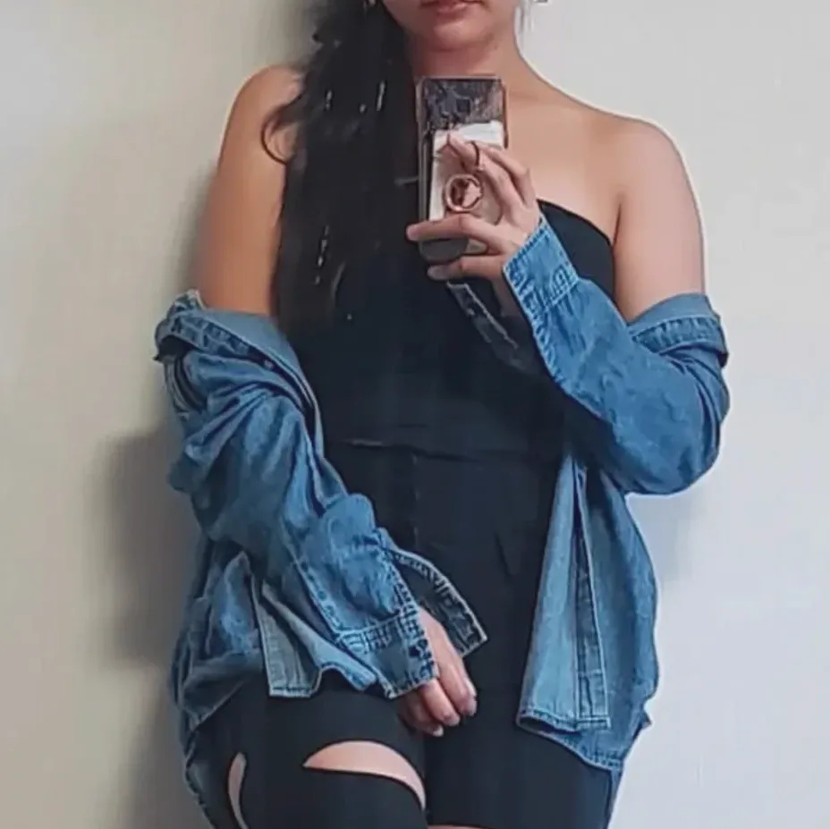 Maja, 28