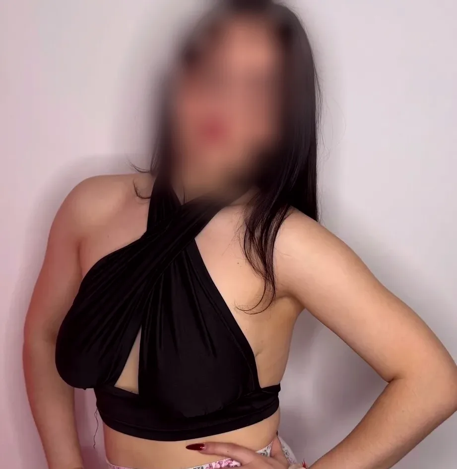 Rebecca, 20